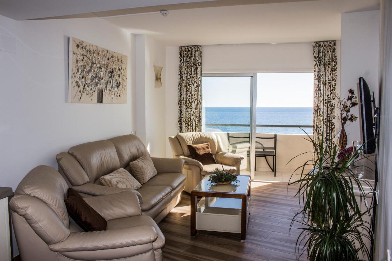 Beachfront Apartment In Fuengirola With Sea Views Dış mekan fotoğraf