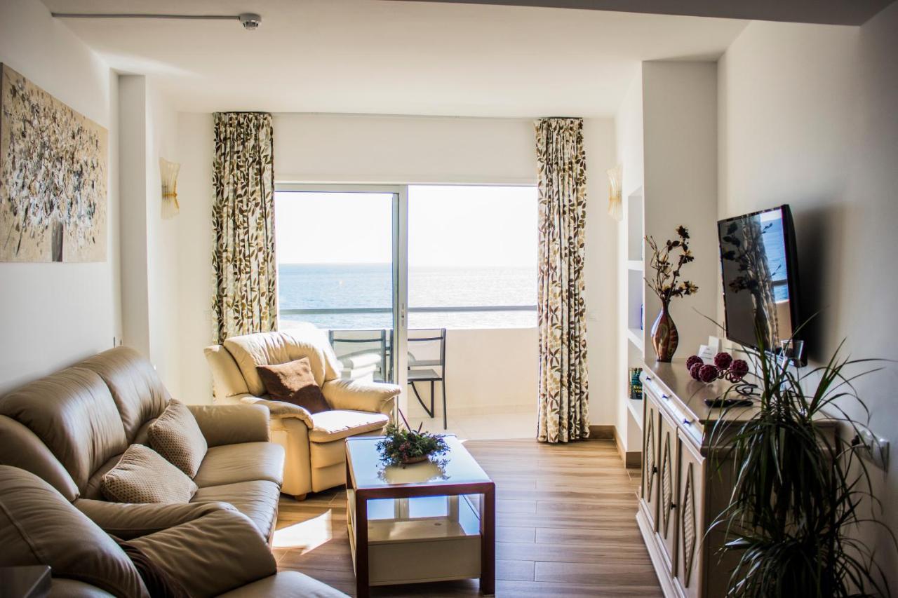 Beachfront Apartment In Fuengirola With Sea Views Dış mekan fotoğraf
