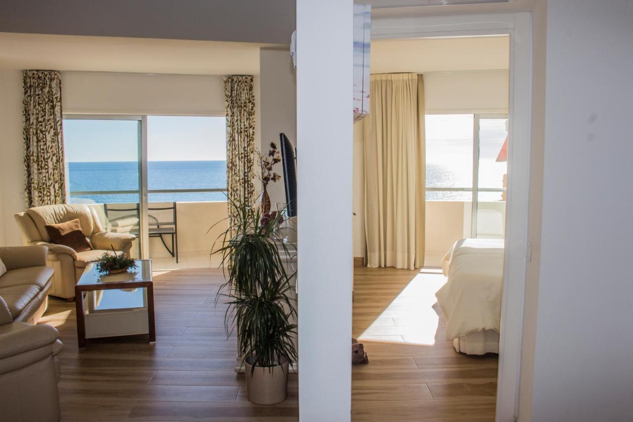 Beachfront Apartment In Fuengirola With Sea Views Dış mekan fotoğraf